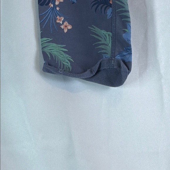 Floral Patterned Pants - Picture 3 of 7